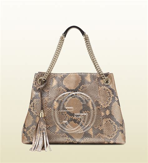 soho python shoulder bag de gucci|Gucci Python Soho Chain Shoulder Bag .